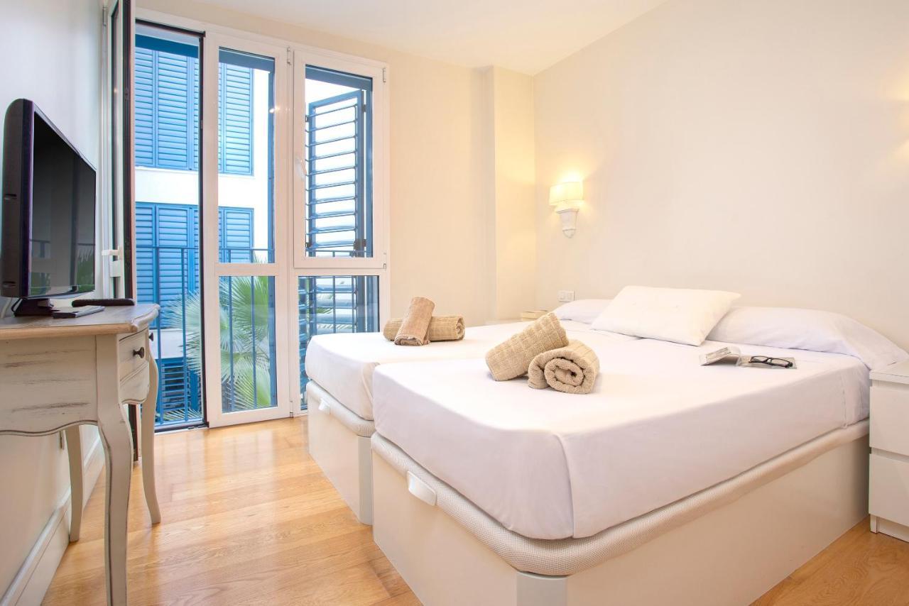Acogedor Apartamento Junto A La Catedral By Rent Me Málaga Kültér fotó